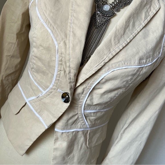 Bebe Linen Sandshell Blazer - Picture 6 of 9